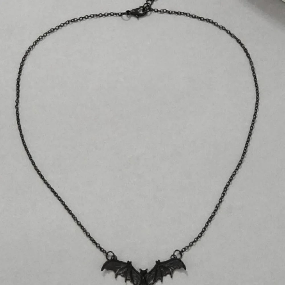 BLACK FLYING BAT VAMPIRE UNISEX PENDANT NECKLACE CHOKER